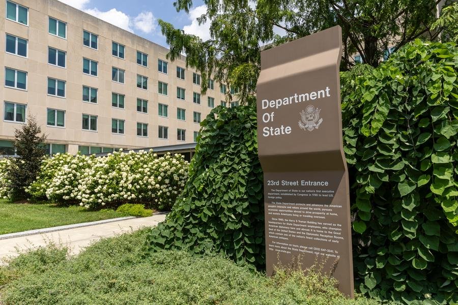 US sanctions multiple entities, vessels in Iran oil trade clampdown