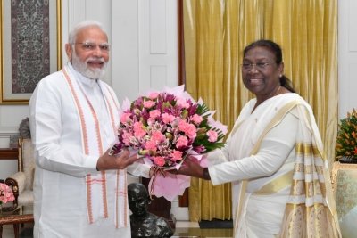 Prime Minister Narendra Modi greets President Droupadi Murmu on her birthday, acknowledging her contributions to public service and national development.