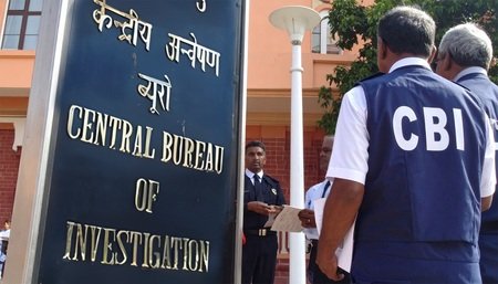 CBI officials conduct a bribery trap operation leading to the arrest of a Punjab National Bank manager in Agra for allegedly accepting a bribe to clear solar panel loan applications.