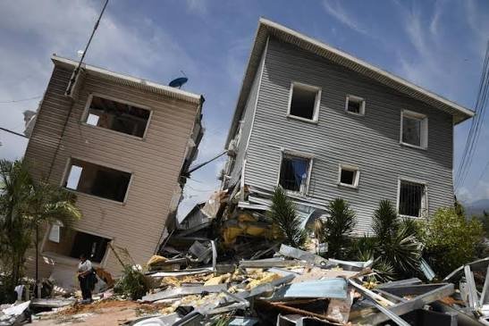 International rescue teams and emergency aid arrive in Venezuela following the deadly earthquakes.