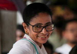 Mamata Banerjee Reaches Out to Rebel Leaders as TMC Faces Renewed Internal Fragmentation