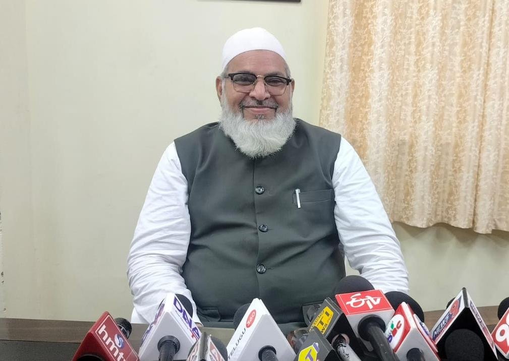 Hajj pilgrims gather after completing their pilgrimage as Andhra Pradesh announces financial assistance for eligible pilgrims who departed from the Vijayawada embarkation point.