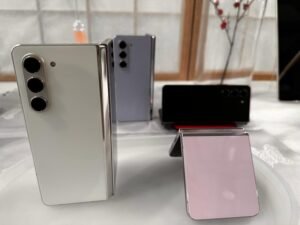How Foldable Smartphones Are Reshaping India’s Premium Phone Sector