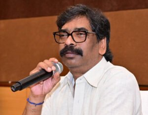 THREE-FRONT BATTLE: CM Soren fires off letters to President, PM & LoP
