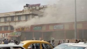 Fire Department Prevents Major Disaster at Sealdah Station After Food Stall Catches Fire