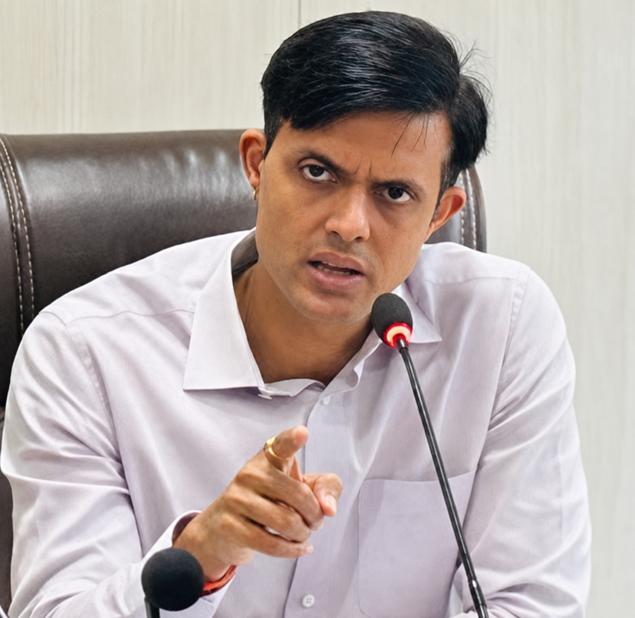 Ranchi Municipal Corporation Commissioner Sushant Gaurav discussing scientific waste processing plants and urban infrastructure projects for Ranchi
