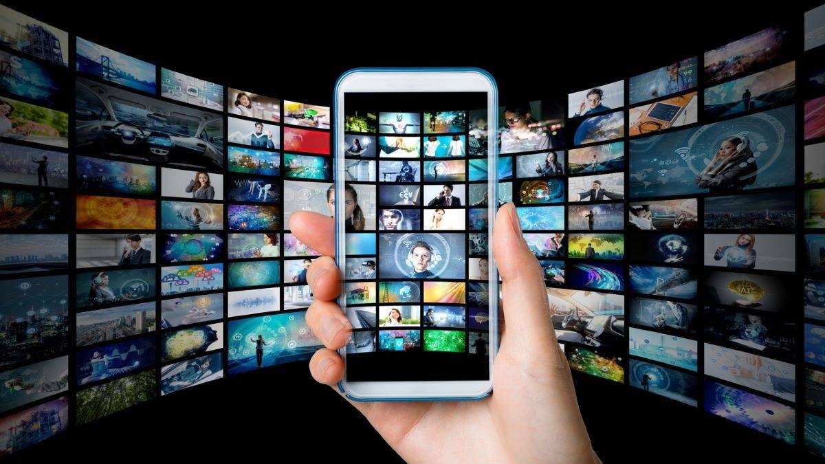 digital mass communication network and misinformation concept
