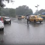 Commuters Urged to Prepare as Heavy Rains Cause Travel Disruptions Across Kolkata