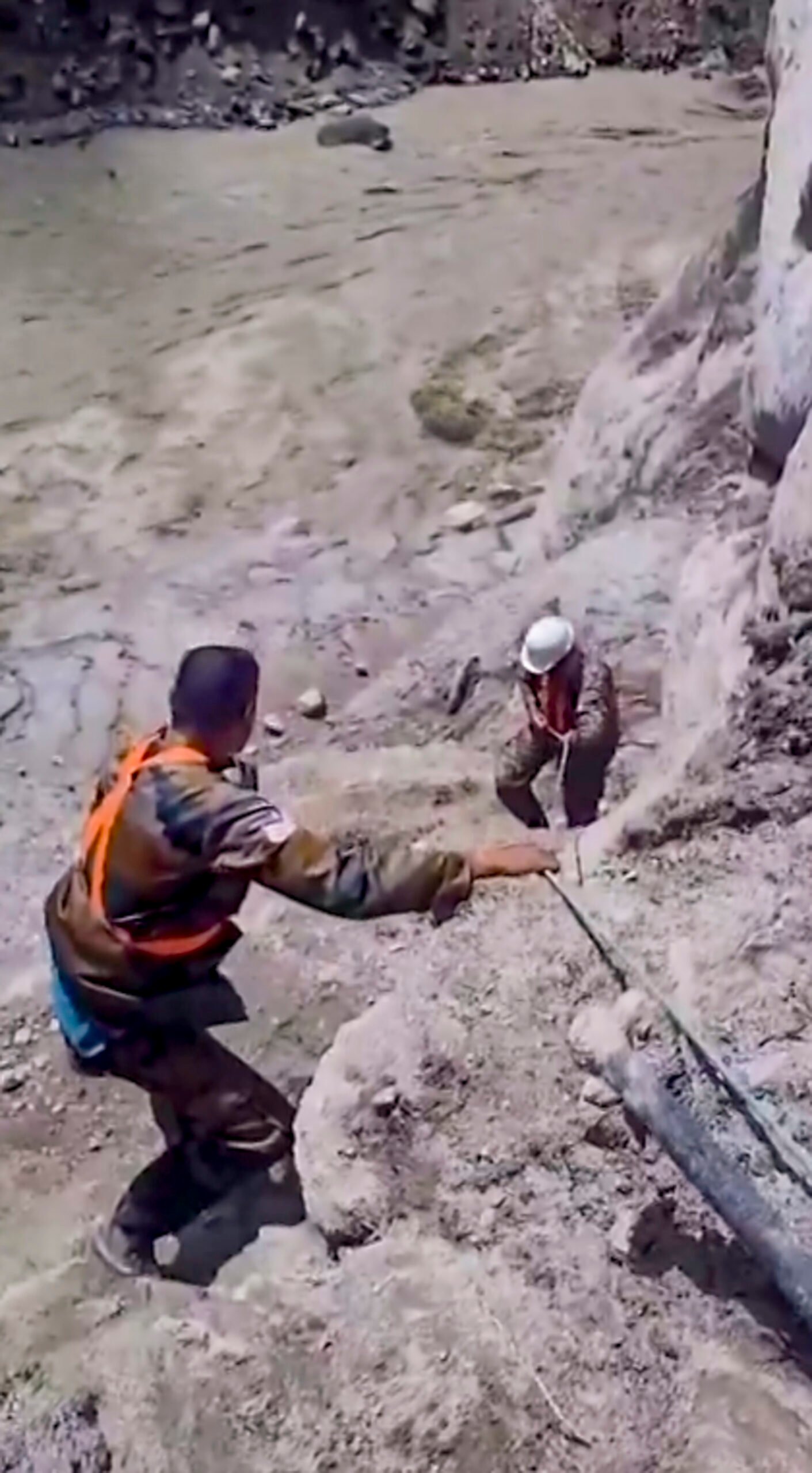 nepal flash floods rescue operations bhotekoshi river.jpg