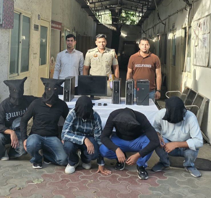 delhi police cyber cell busts fake job call centre in ranjit nagar.jpg