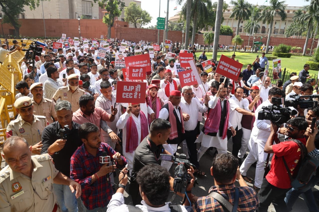 india bloc mps protest march nirvachan sadan new delhi