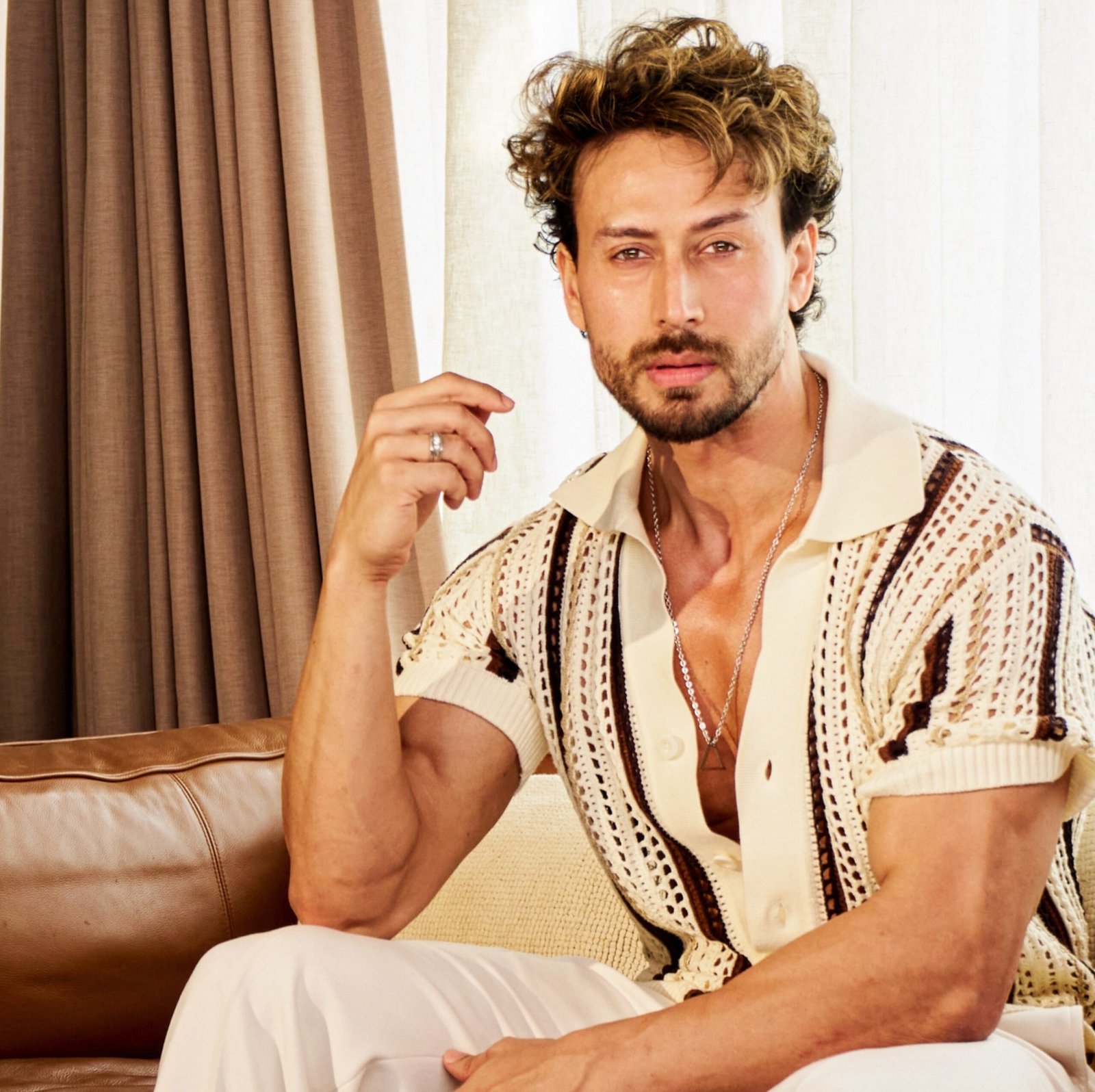 Mumbai: Bollywood actor Tiger Shroff had a narrow escape on Sunday after three motorcycle-borne men opened fire at his car in the Juhu area of Mumbai.